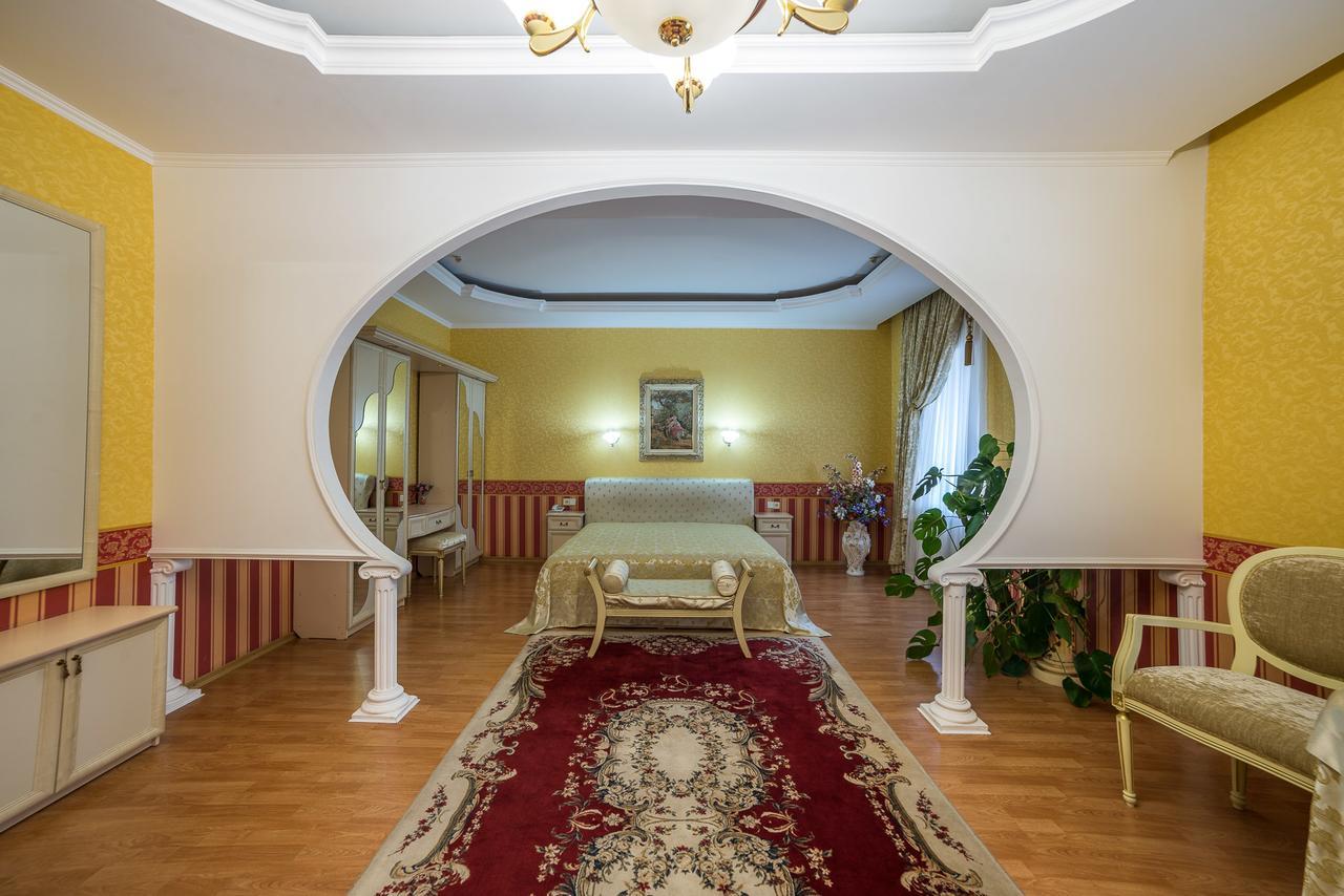 Korall Nikolayev Bagian luar foto