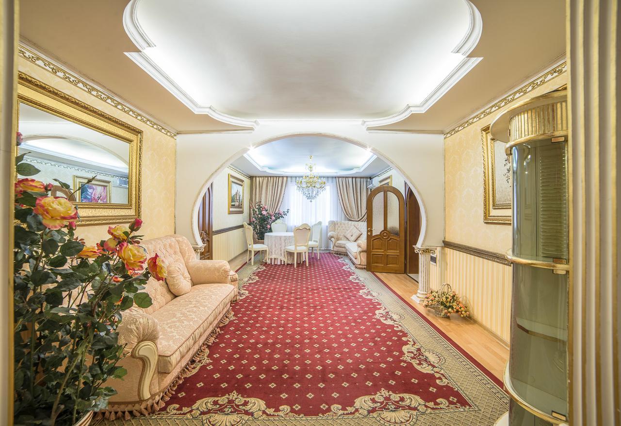 Korall Nikolayev Bagian luar foto